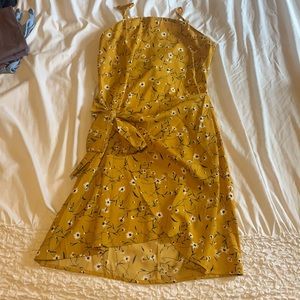 Yellow and blue dress never worn